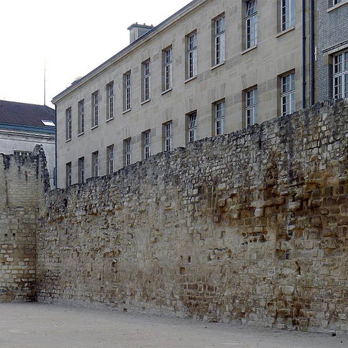 Photo de Enceinte de Philippe Auguste 17-19-21 Rue des Jardins-Saint-Paul - Paris 4ème