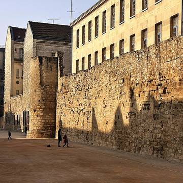 Enceinte de Philippe Auguste 17-19-21 Rue des Jardins-Saint-Paul - Paris 4ème