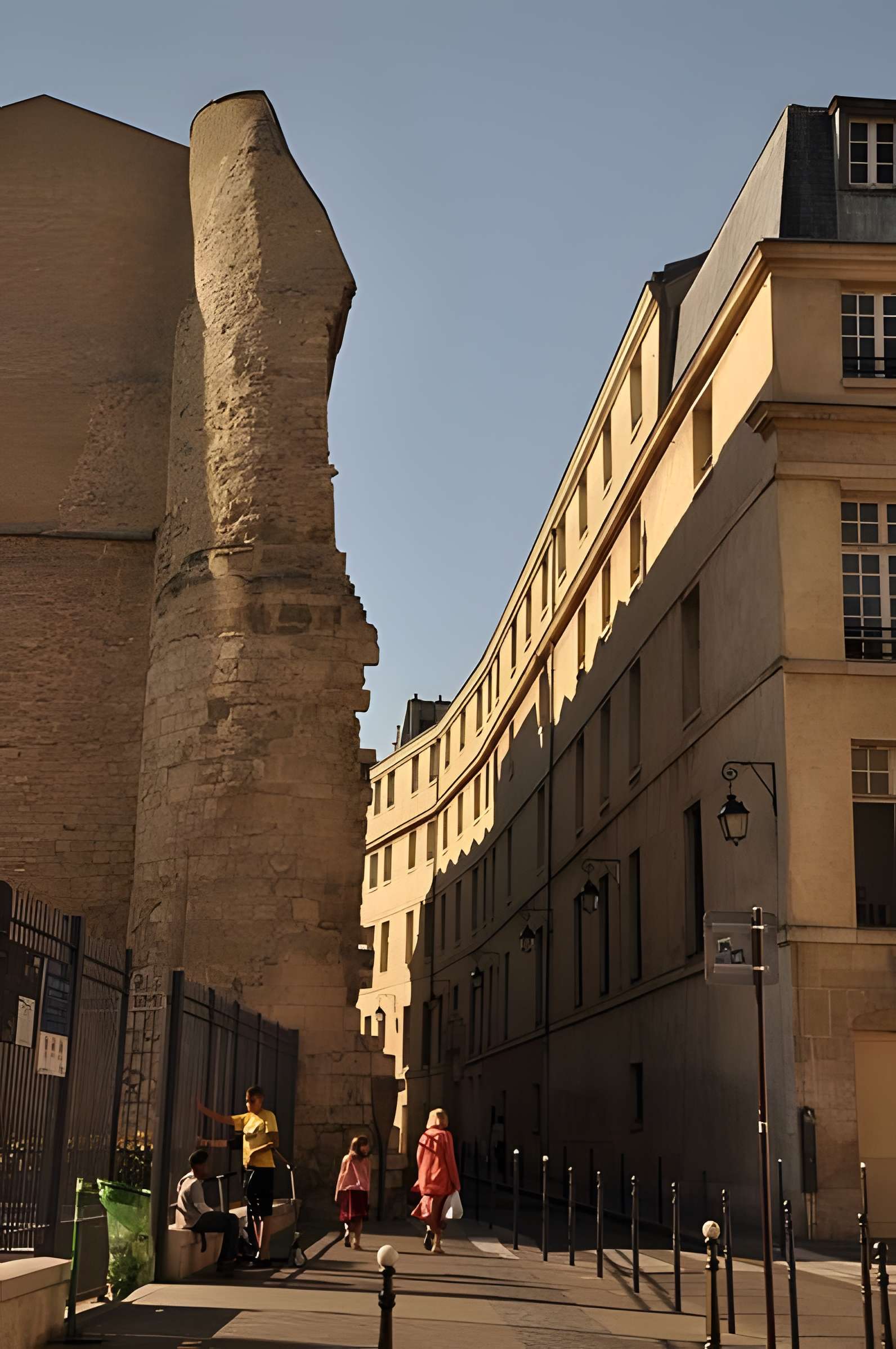 Enceinte de Philippe Auguste 9 - 15 Rue Charlemagne - Paris 4ème 