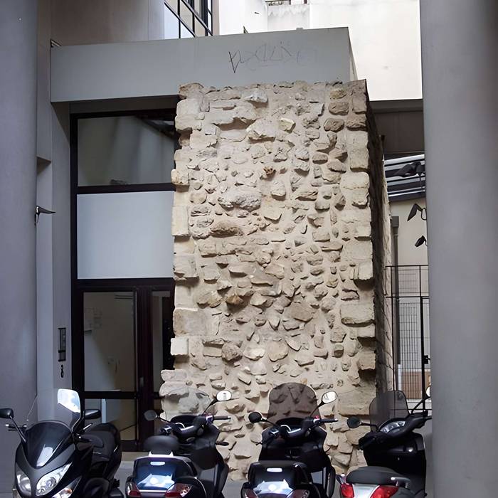 Photo de Enceinte de Philippe Auguste 23-27 Rue dArras - Paris 5ème