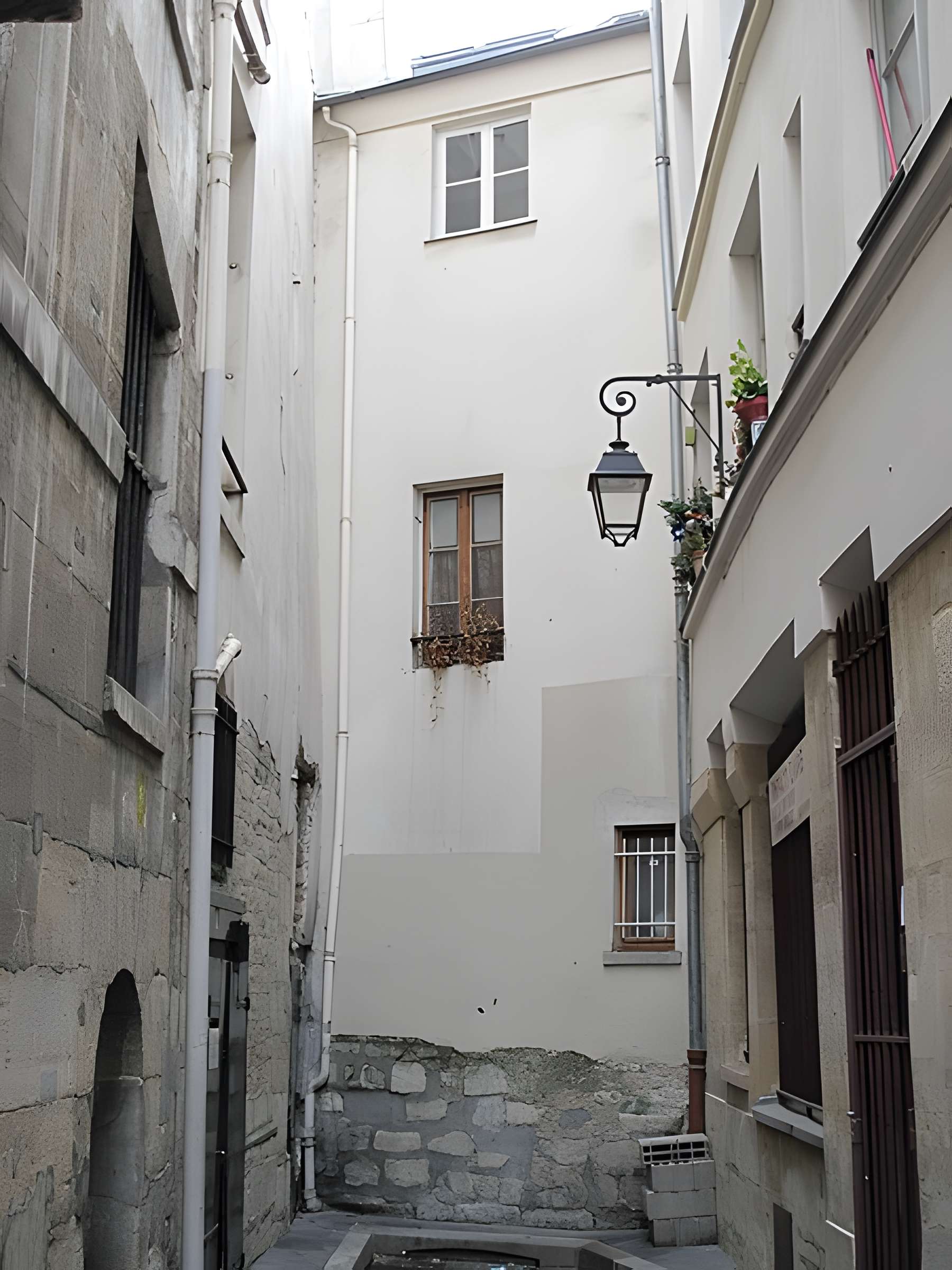 Enceinte de Philippe Auguste 11 Quai de Conti - Paris 6ème