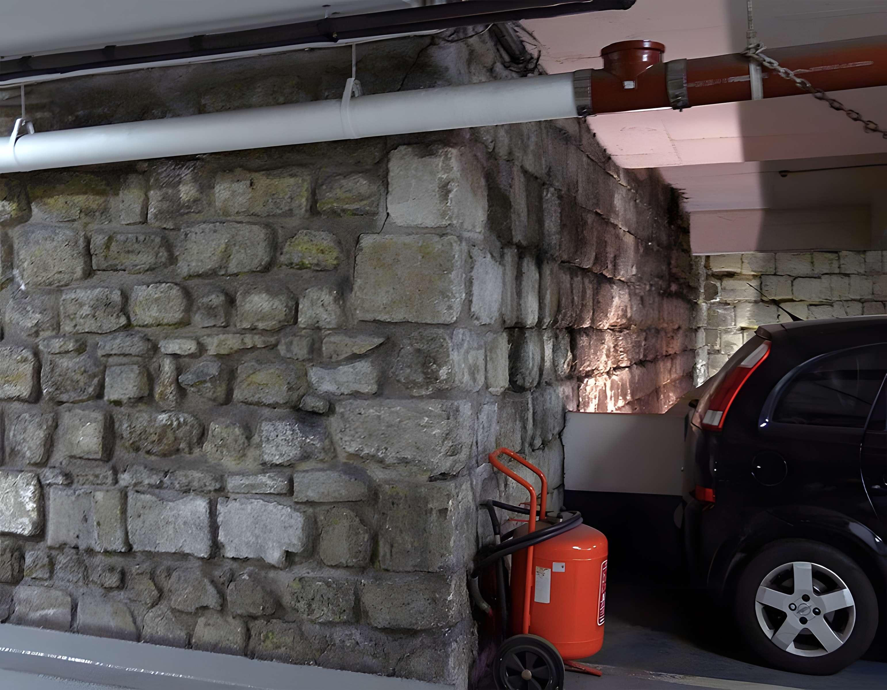 Enceinte de Philippe Auguste 11 Quai de Conti - Paris 6ème