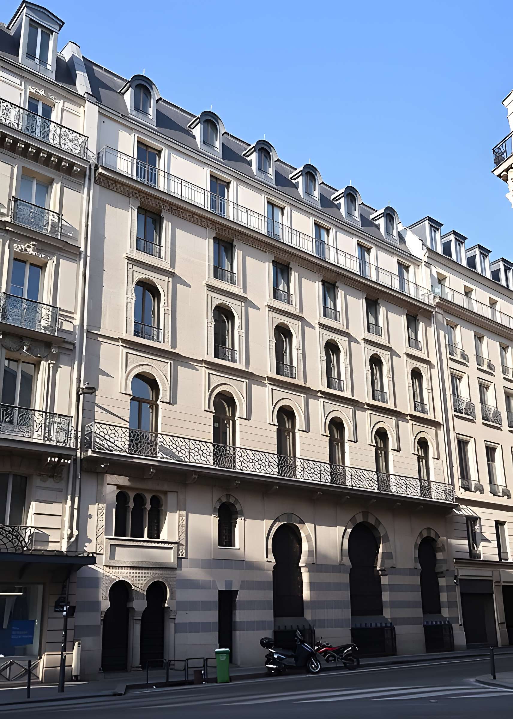 Immeuble (anciens Bains Turcs)