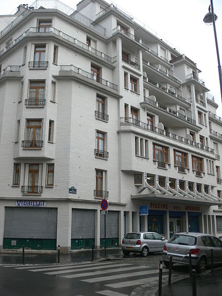 Photo de Immeuble et piscine des Amiraux - Paris 18ème