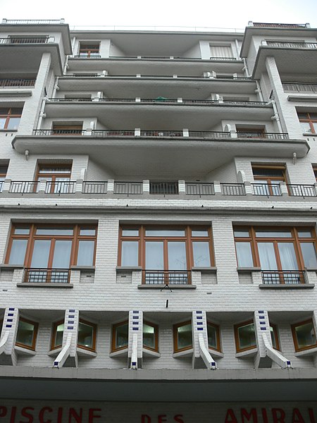 Immeuble et piscine des Amiraux - Paris 18ème