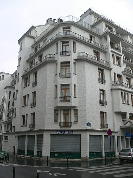 Immeuble et piscine des Amiraux - Paris 18ème