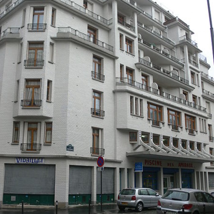 Photo de Immeuble et piscine des Amiraux - Paris 18ème
