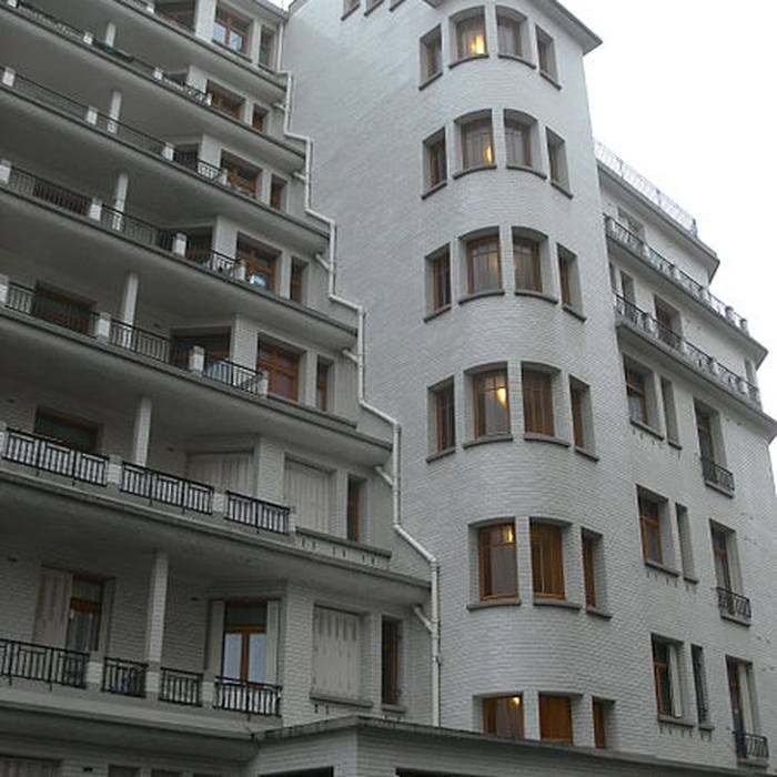 Photo de Immeuble et piscine des Amiraux - Paris 18ème