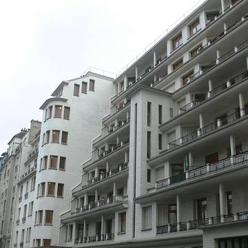 Immeuble et piscine des Amiraux - Paris 18ème