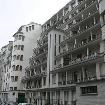Immeuble et piscine des Amiraux - Paris 18ème