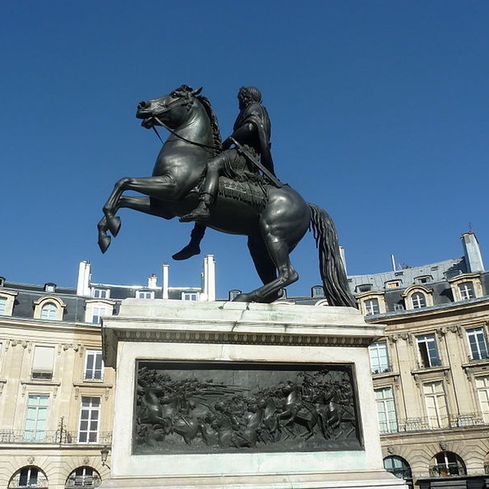 Photo de Statue équestre de Louis XIV à Paris