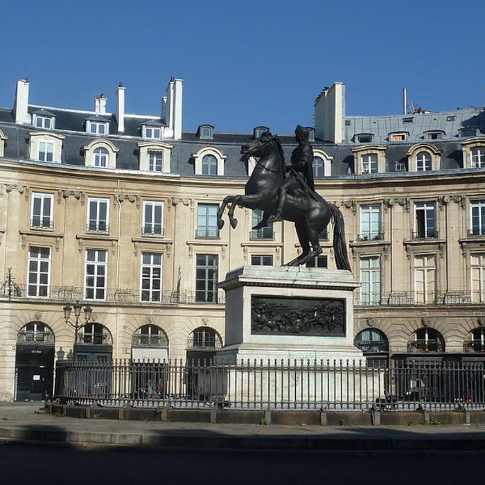 Photo de Statue équestre de Louis XIV à Paris