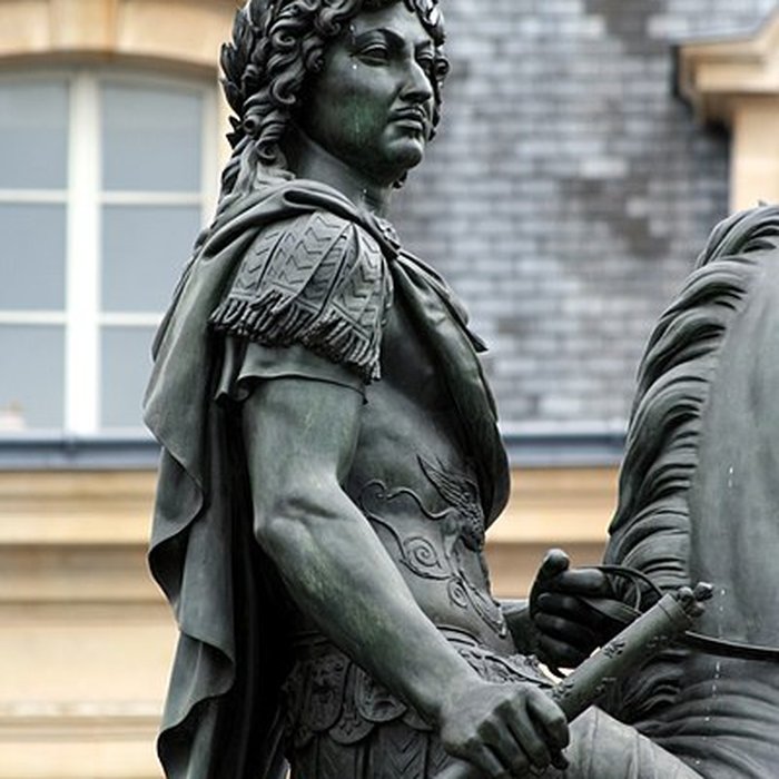 Photo de Statue équestre de Louis XIV à Paris