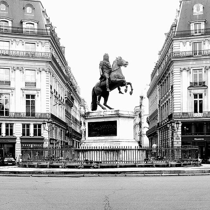Photo de Statue équestre de Louis XIV à Paris