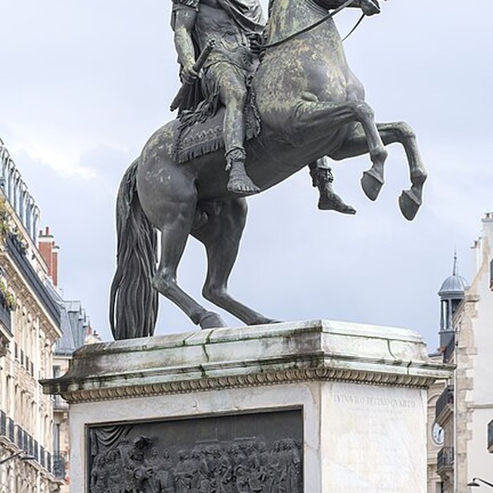 Photo de Statue équestre de Louis XIV à Paris
