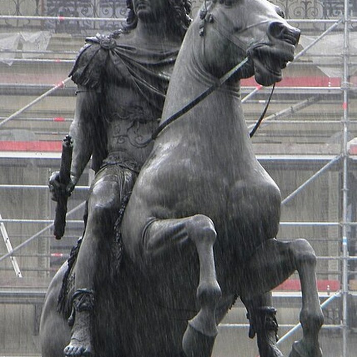 Photo de Statue équestre de Louis XIV à Paris