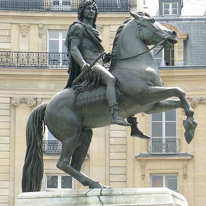 Photo de Statue équestre de Louis XIV à Paris