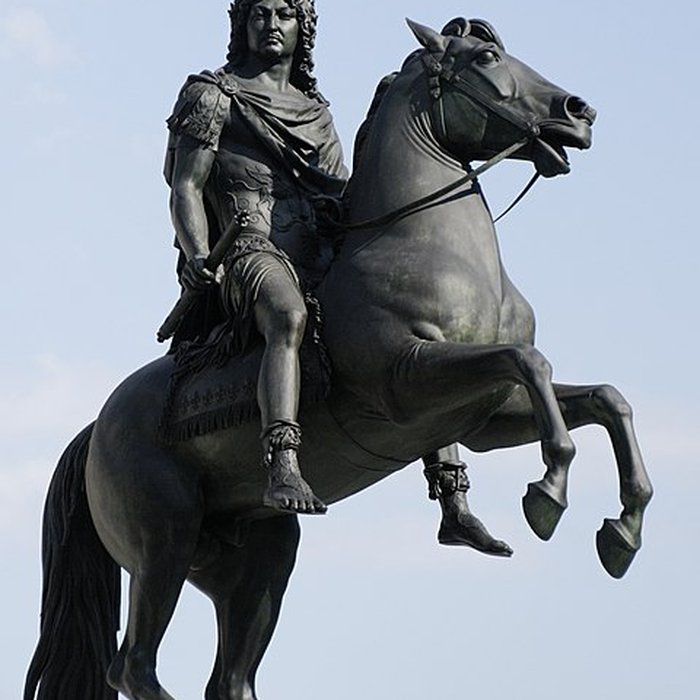 Photo de Statue équestre de Louis XIV à Paris