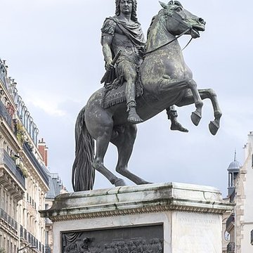 Statue équestre de Louis XIV à Paris