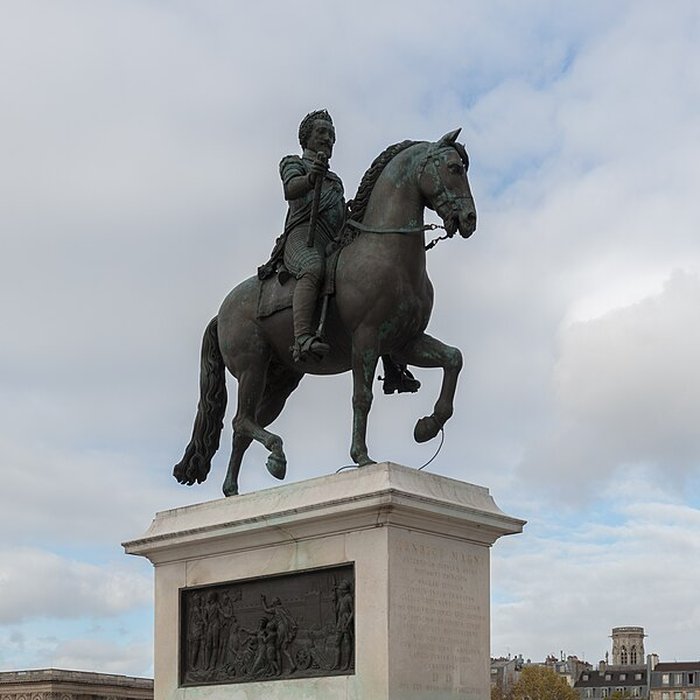 Photo de Statue équestre dHenri IV à Paris