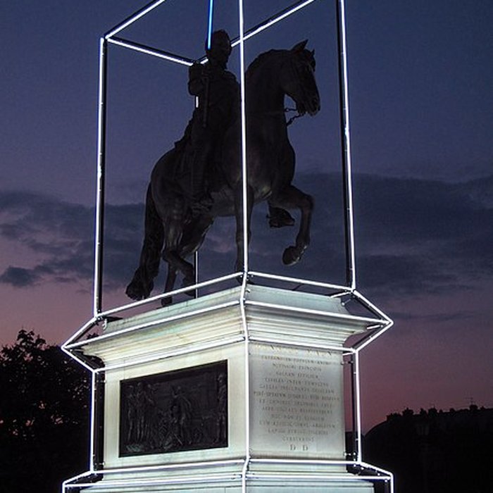 Photo de Statue équestre dHenri IV à Paris