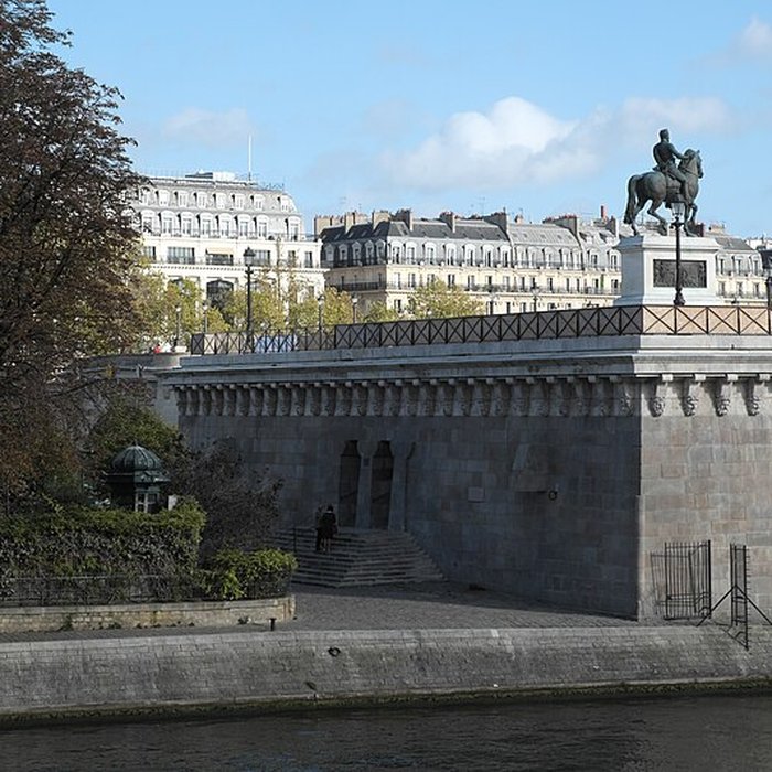 Photo de Statue équestre dHenri IV à Paris