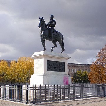 Statue équestre dHenri IV à Paris