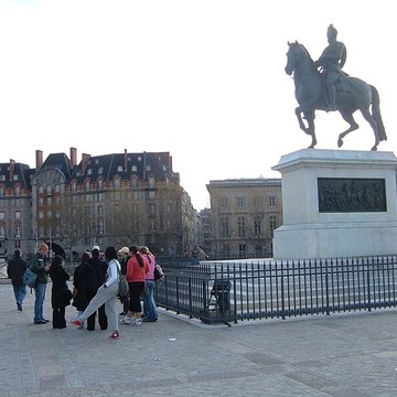 Statue équestre dHenri IV à Paris