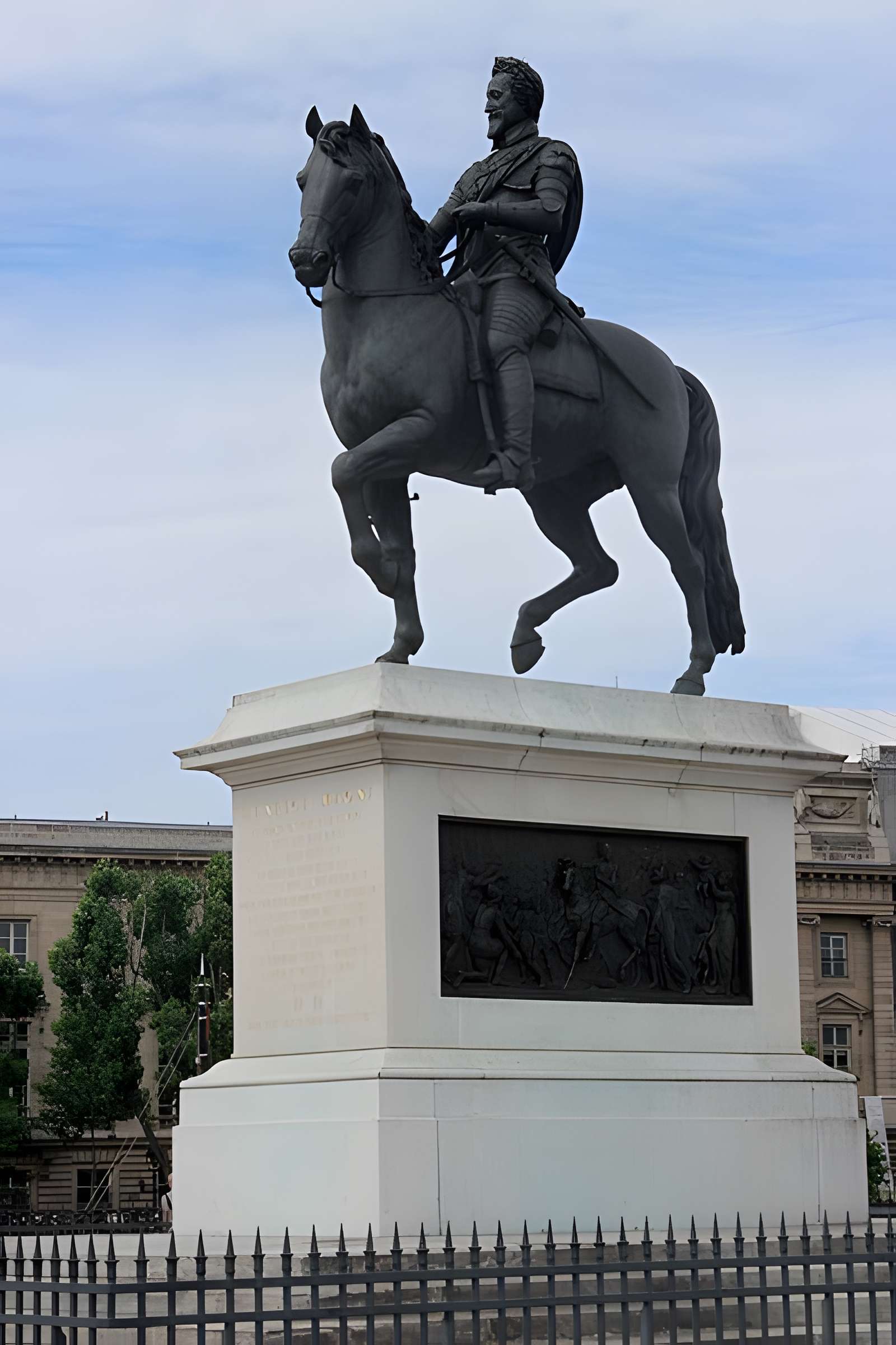 Statue équestre d'Henri IV à Paris