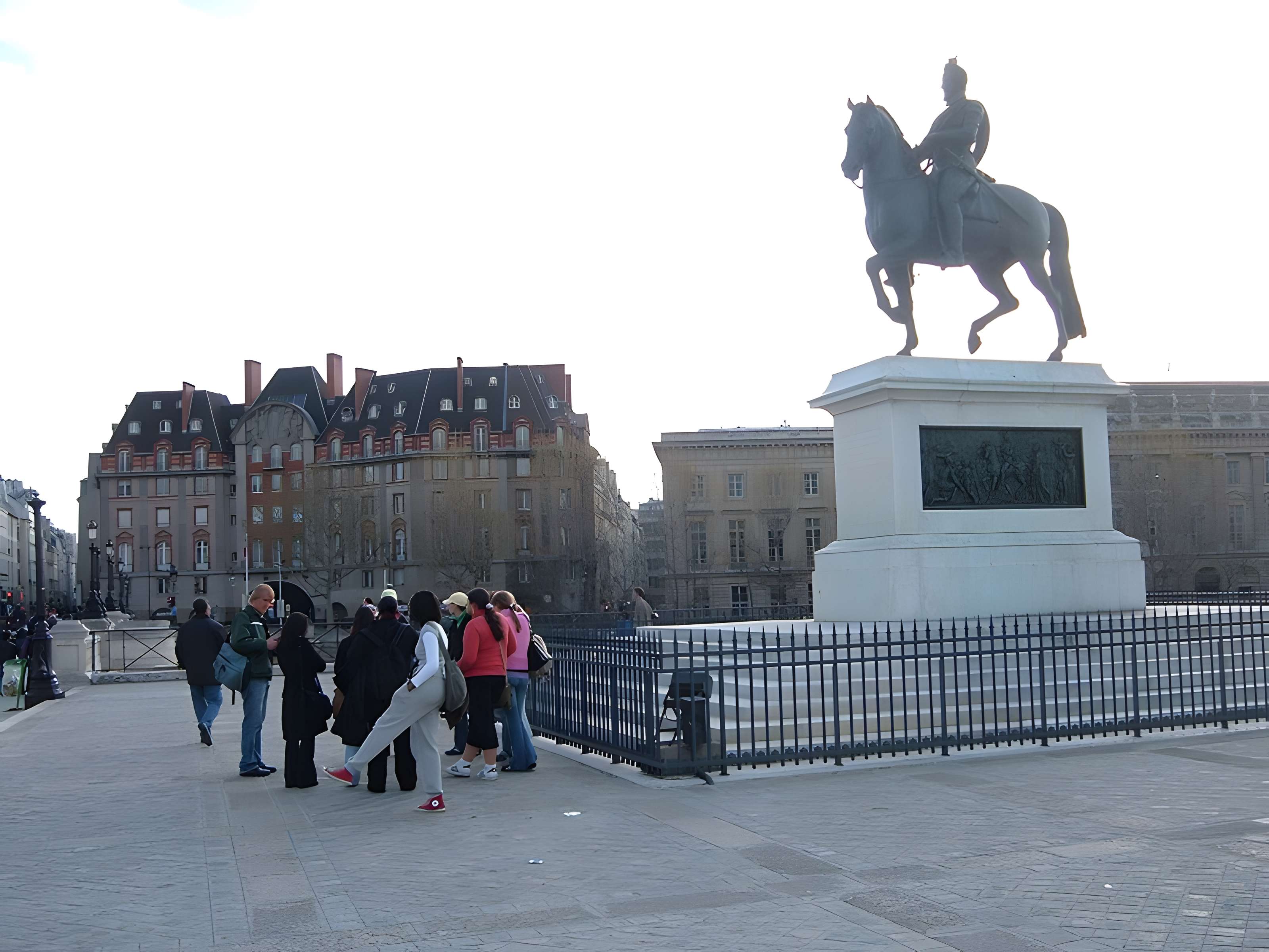 Statue équestre d'Henri IV à Paris