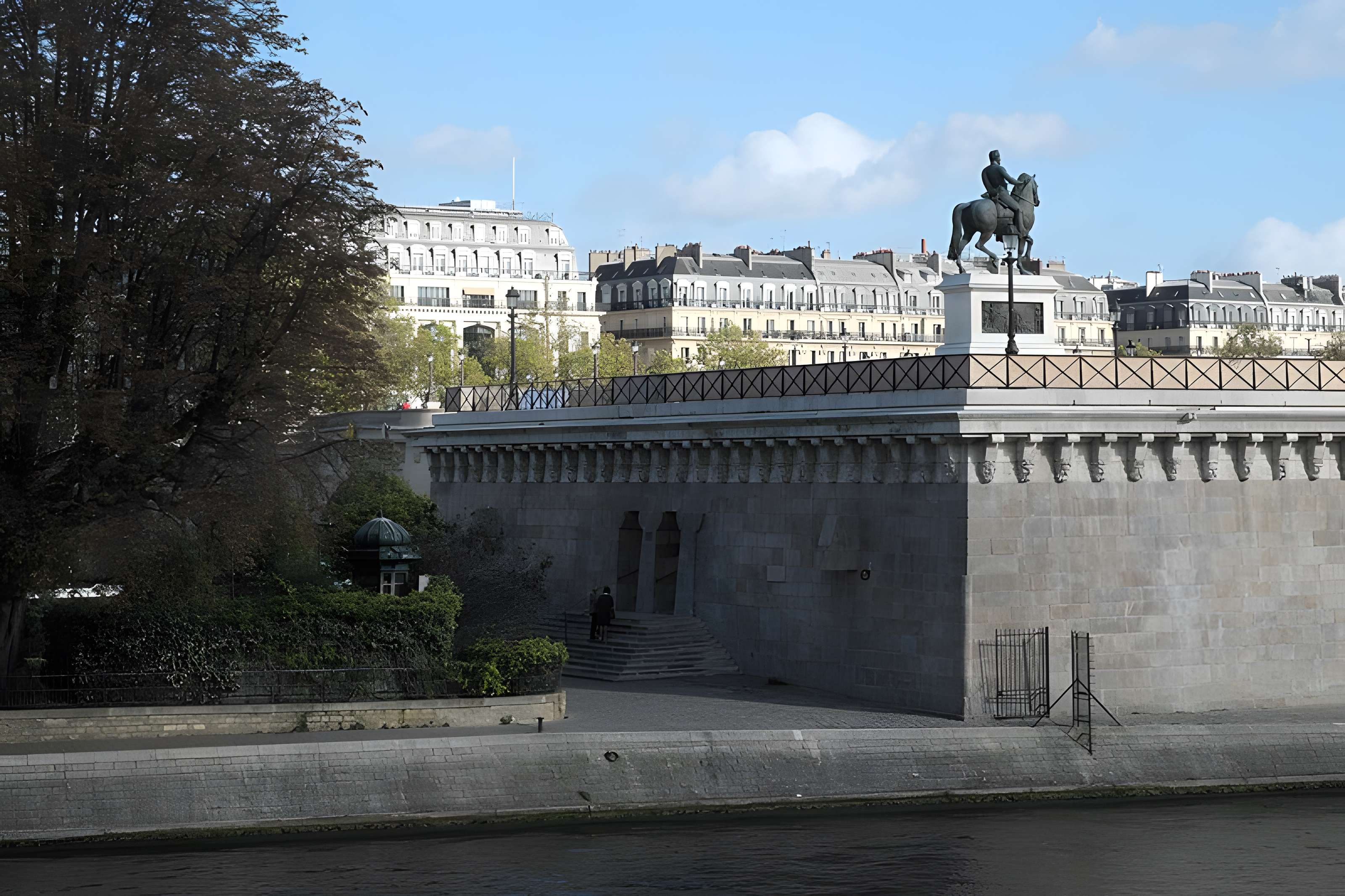 Statue équestre d'Henri IV à Paris