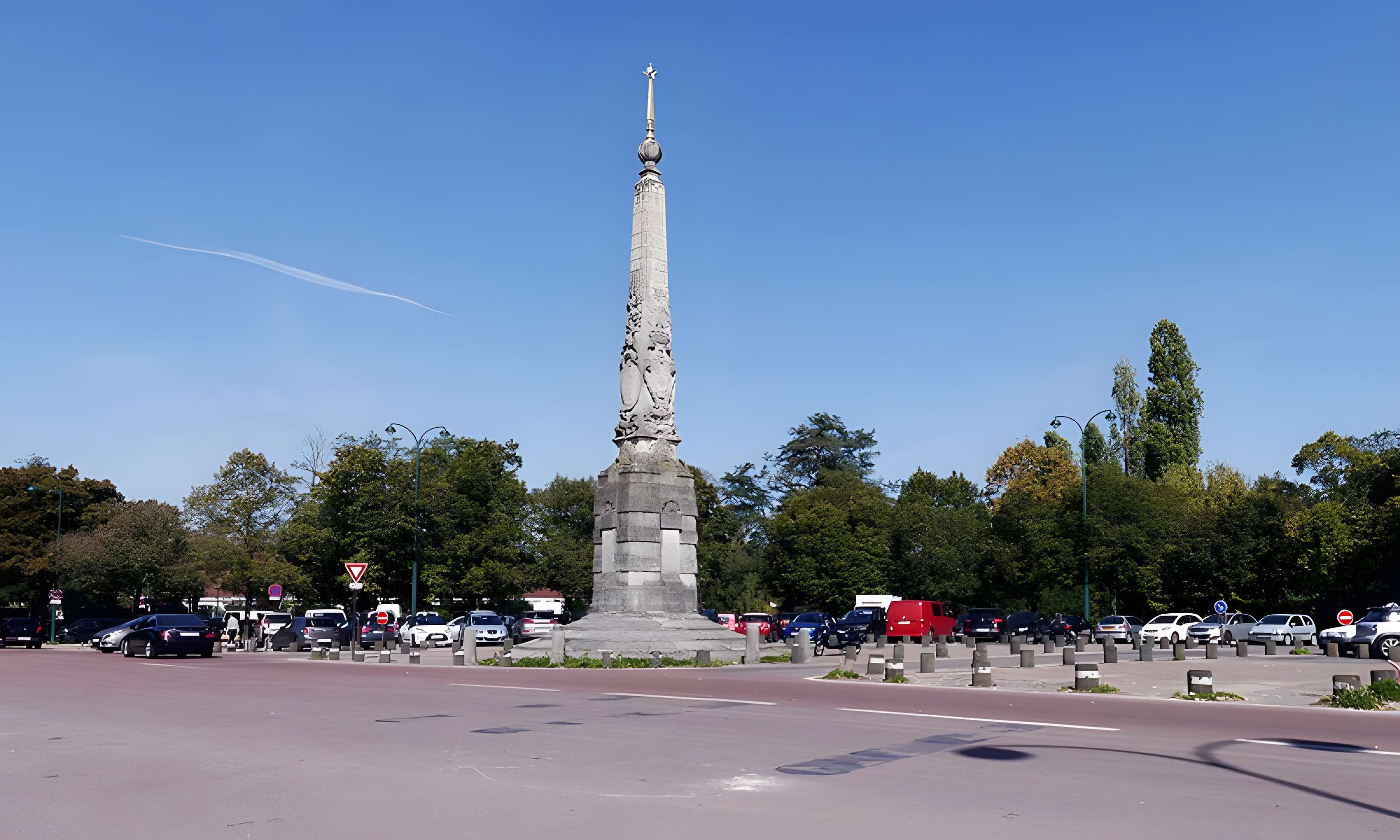 Pyramide du bois de Vincennes - Paris 12ème