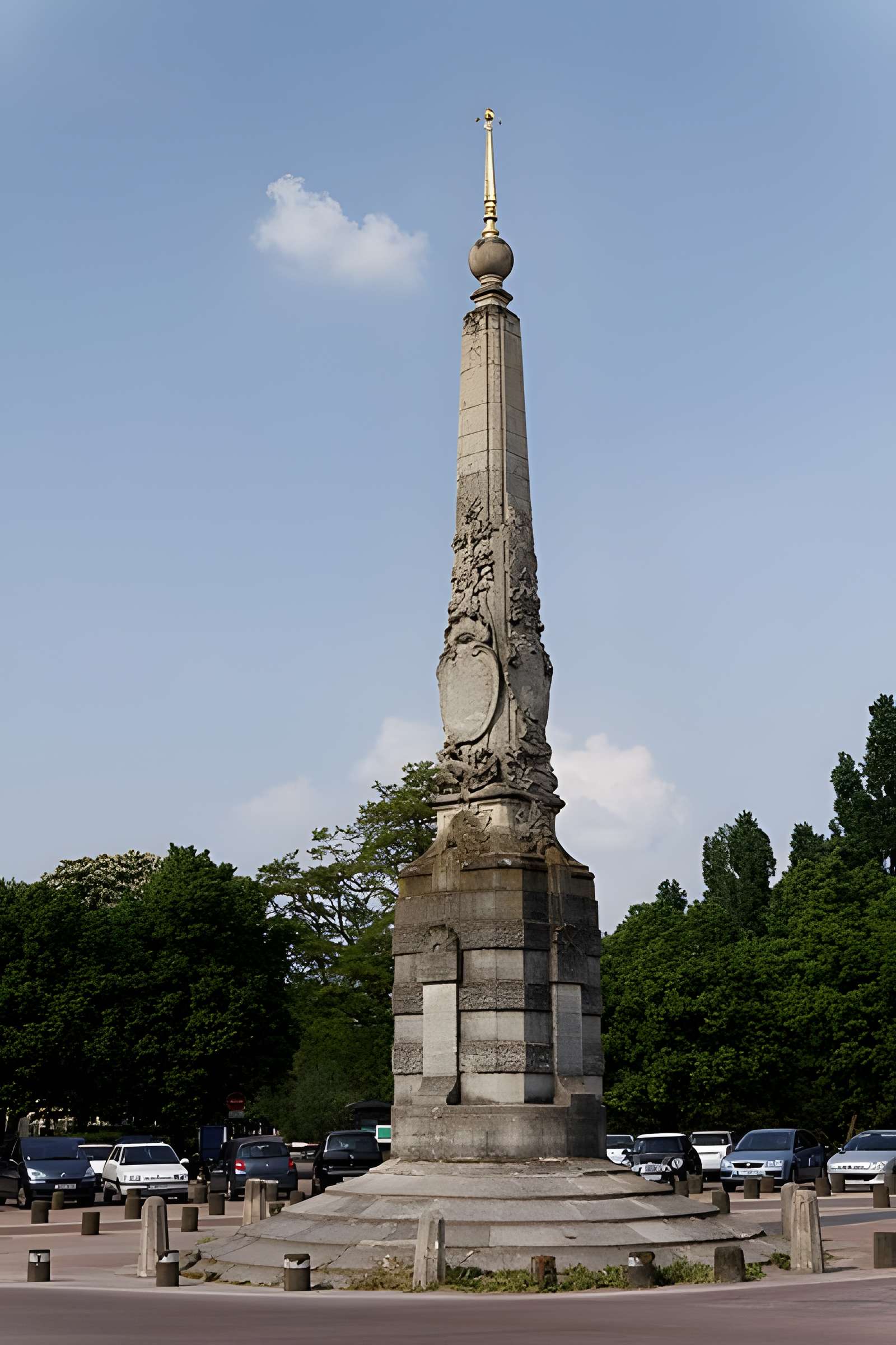 Pyramide du bois de Vincennes - Paris 12ème