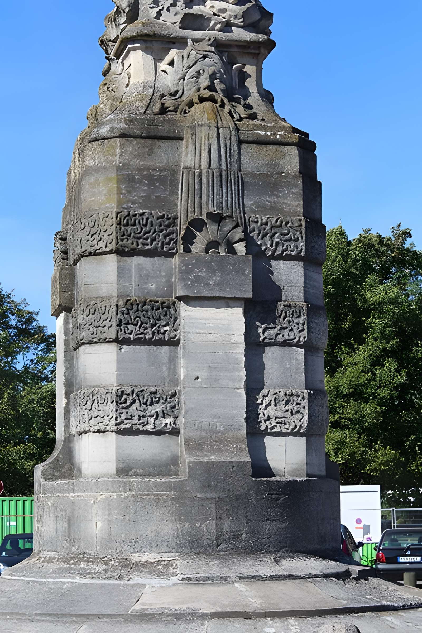 Pyramide du bois de Vincennes - Paris 12ème