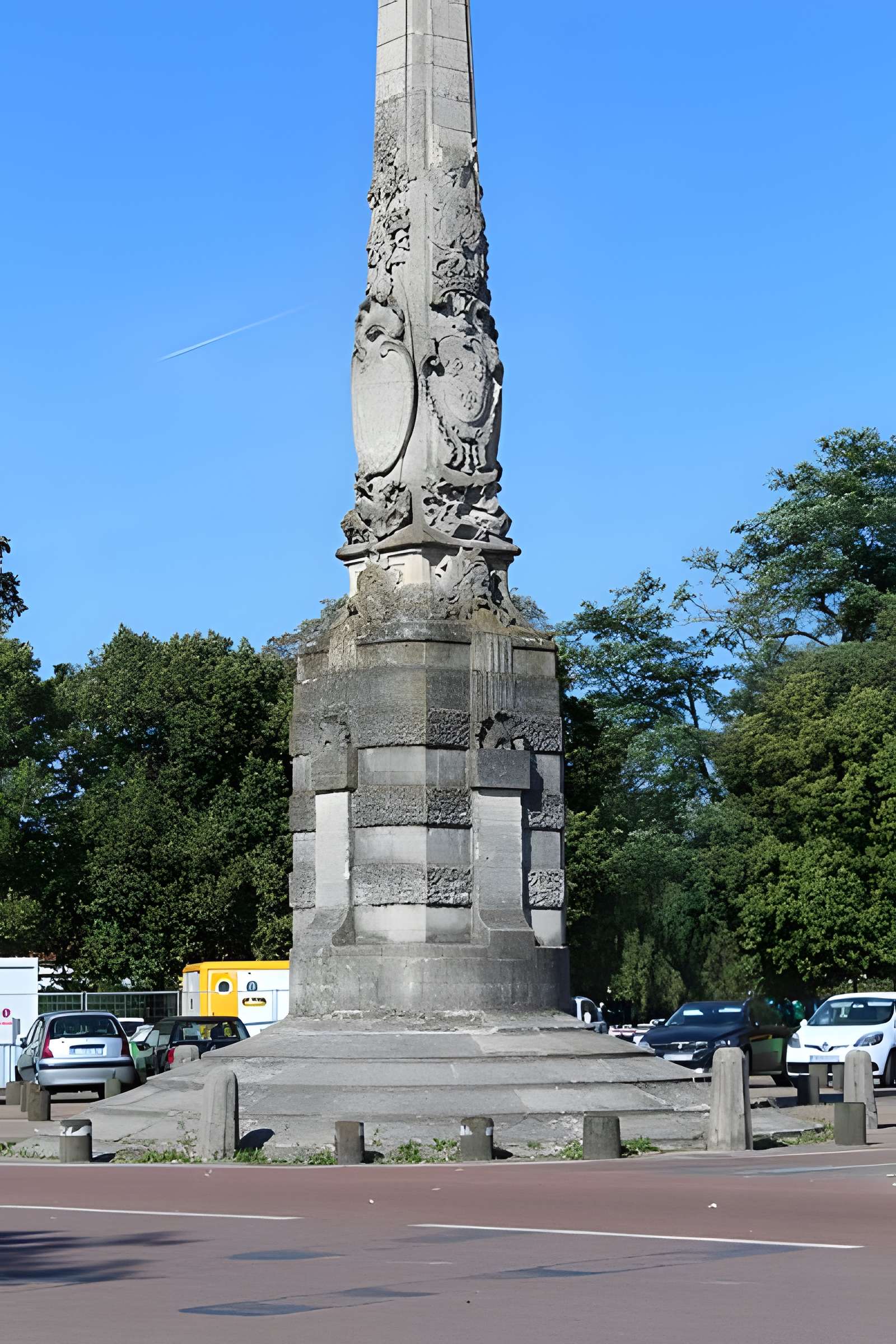 Pyramide du bois de Vincennes - Paris 12ème