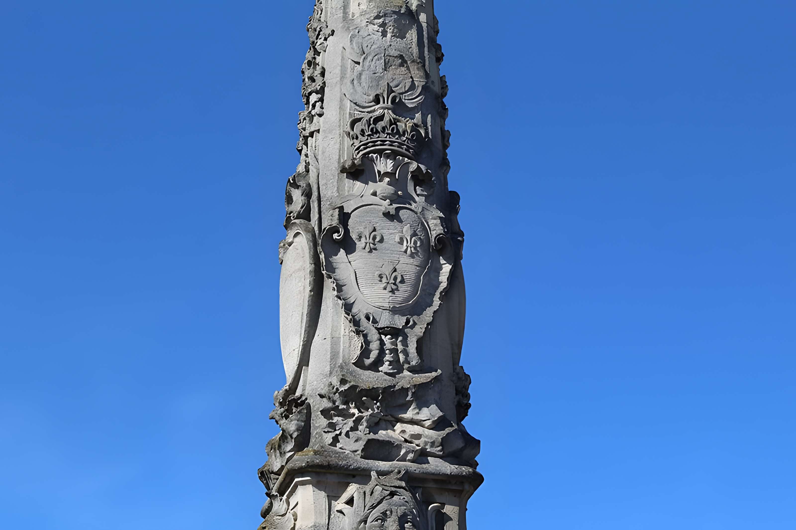 Pyramide du bois de Vincennes - Paris 12ème