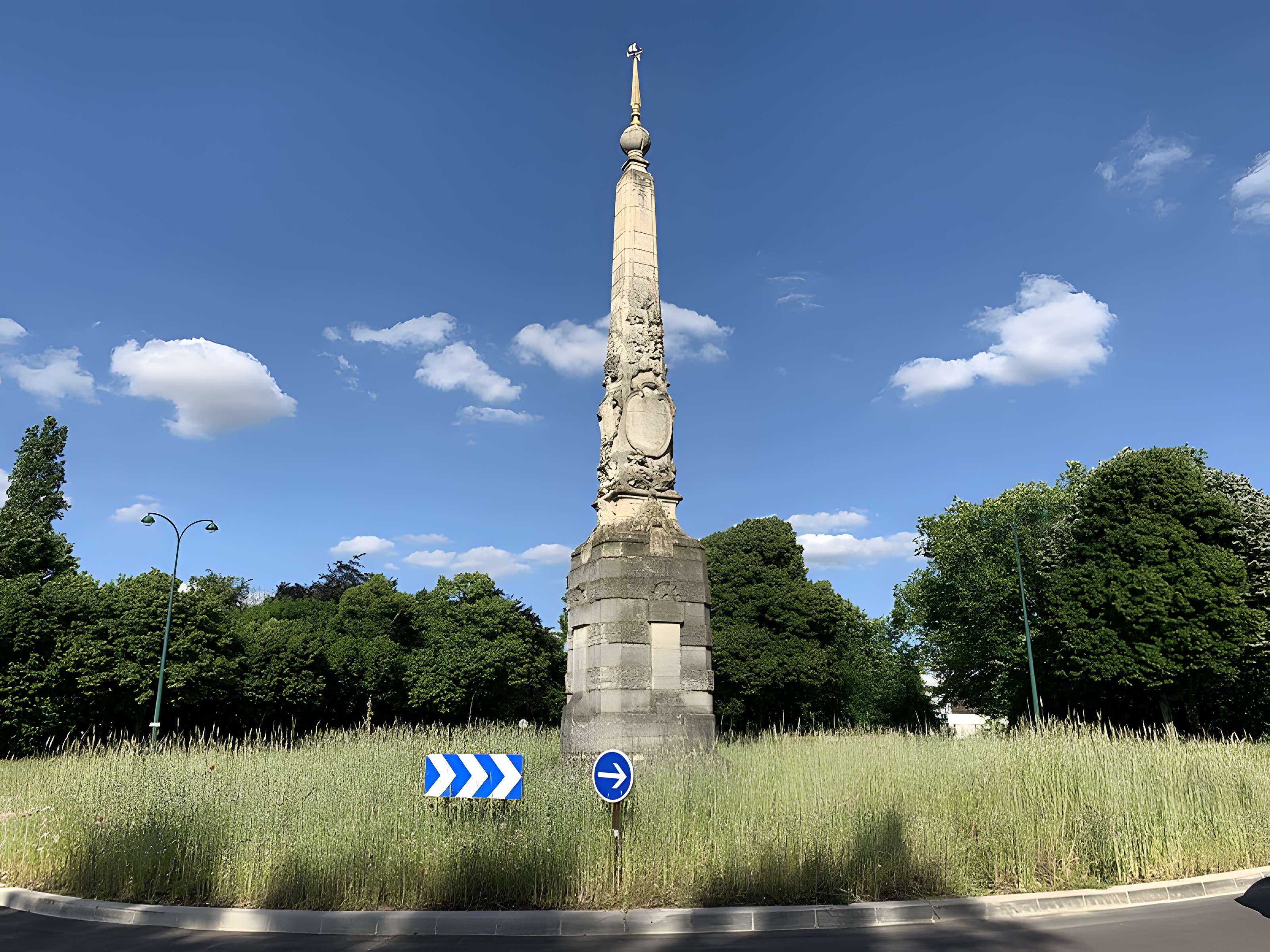 Pyramide du bois de Vincennes - Paris 12ème