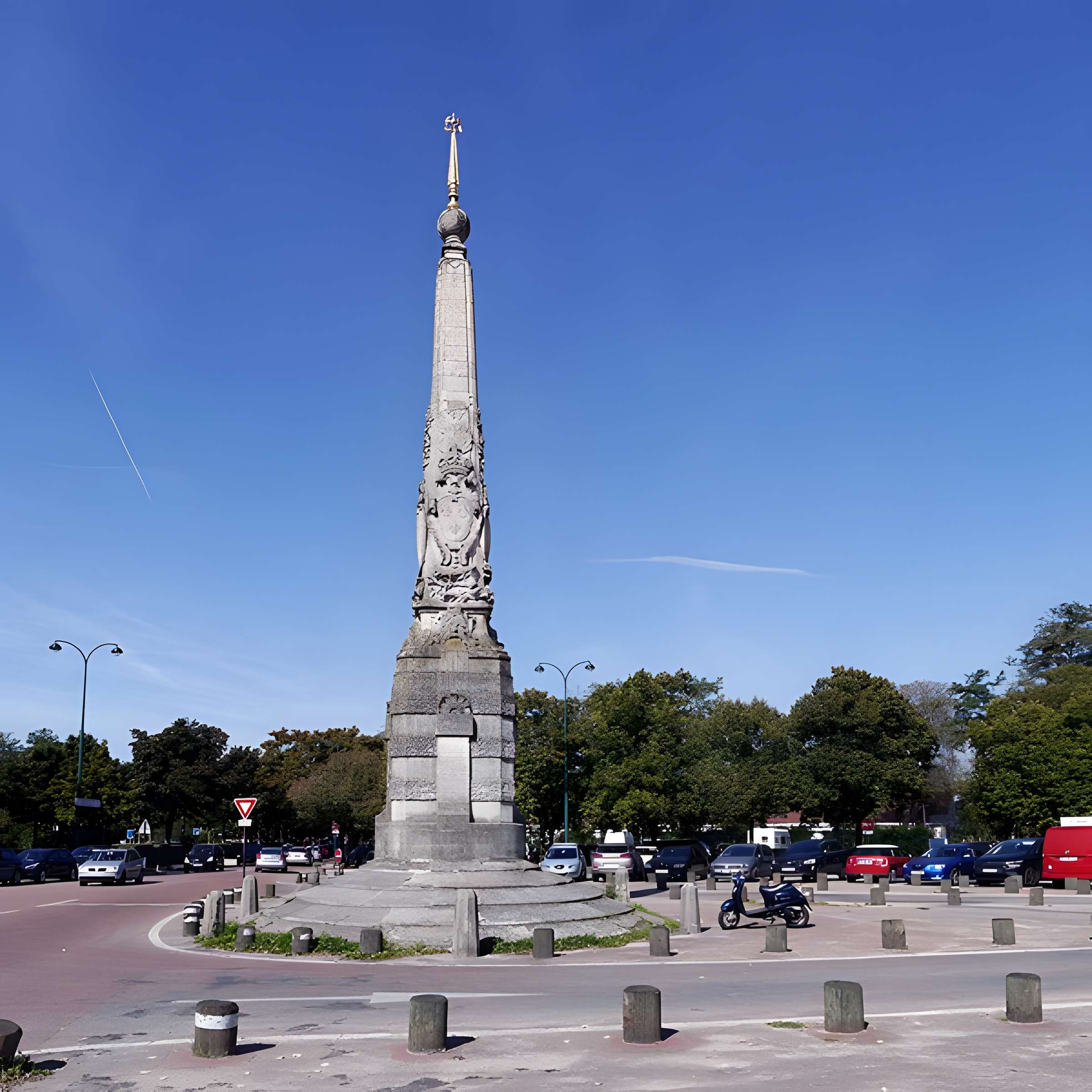 Pyramide du bois de Vincennes - Paris 12ème