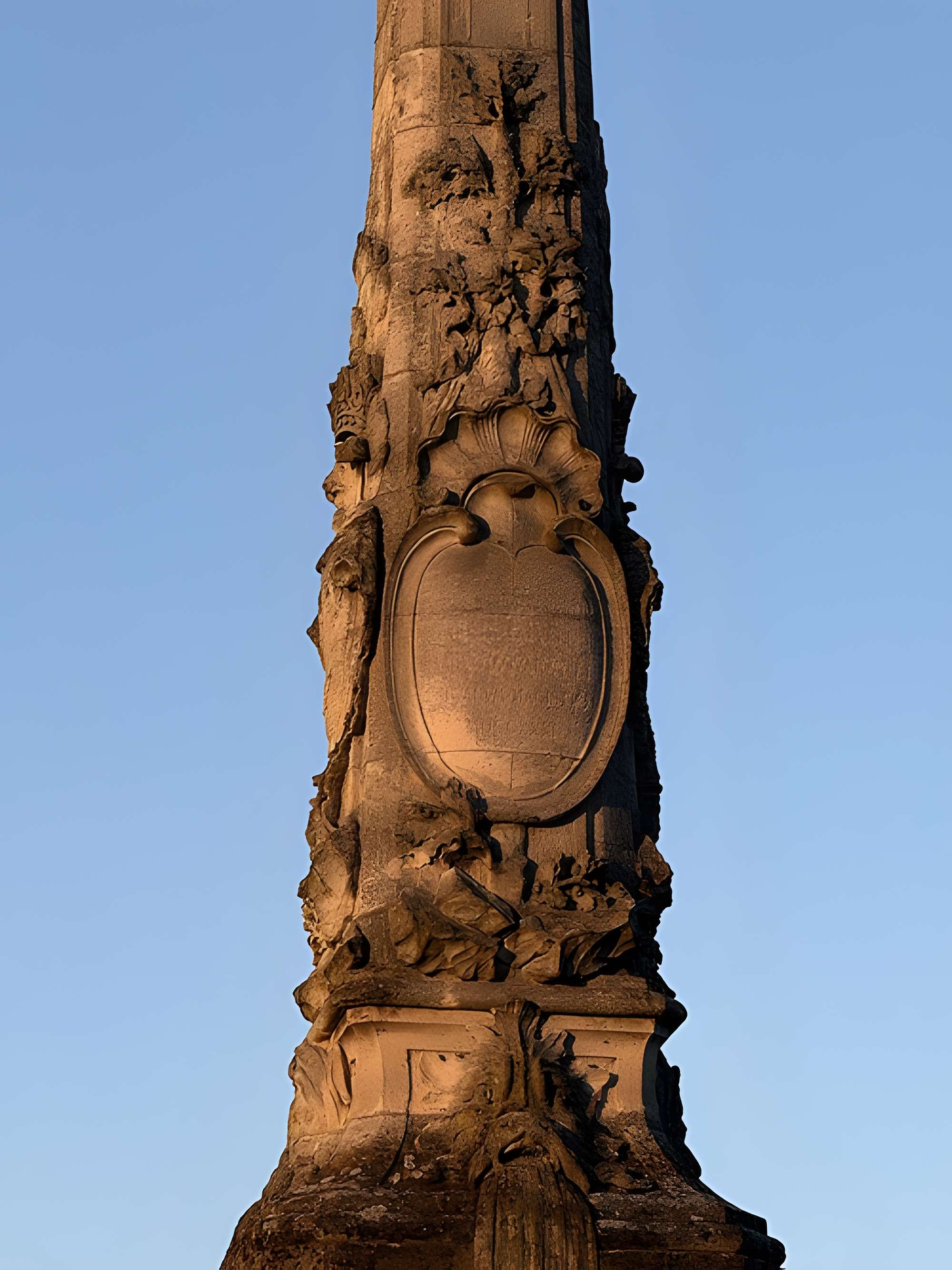 Pyramide du bois de Vincennes - Paris 12ème
