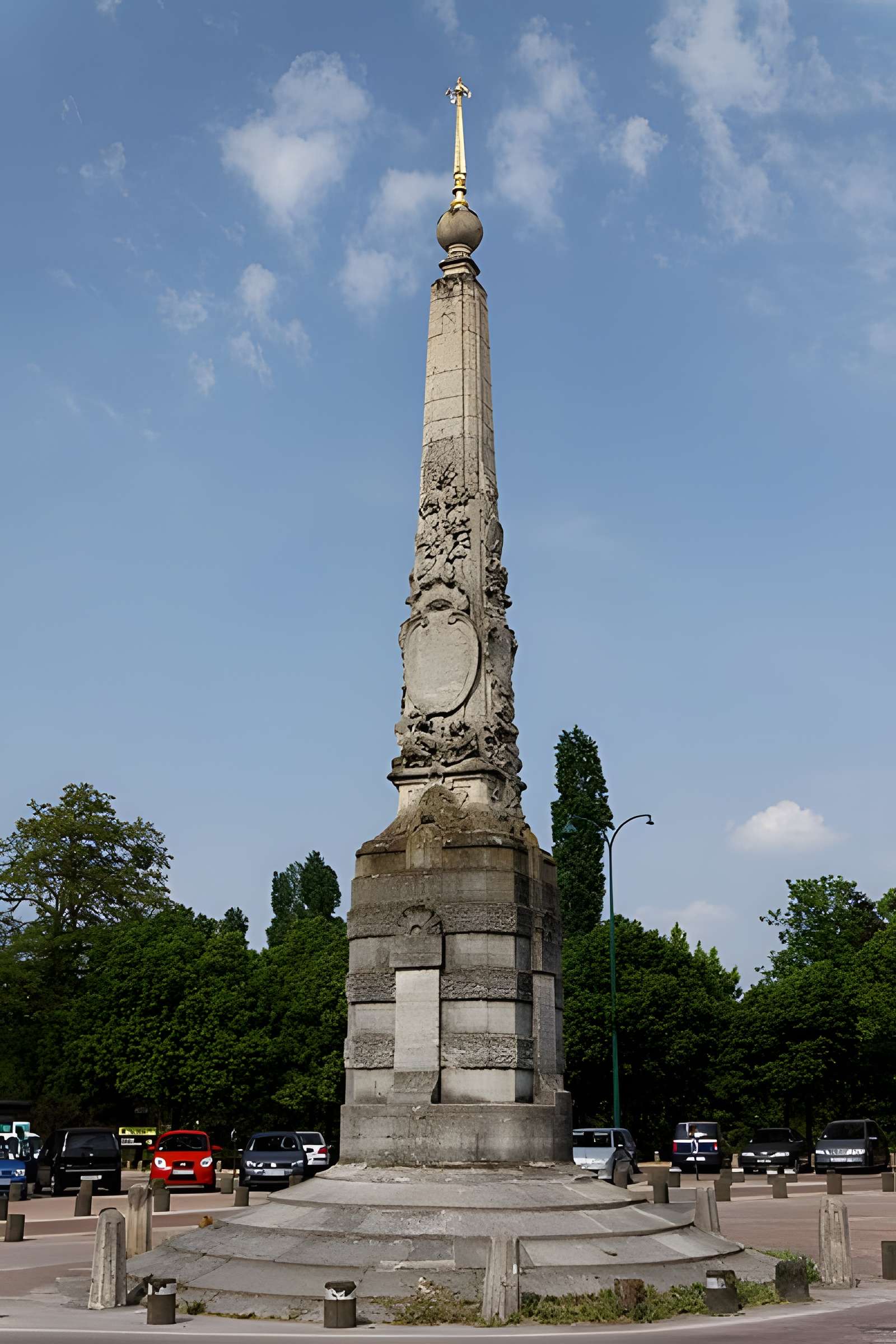 Pyramide du bois de Vincennes - Paris 12ème