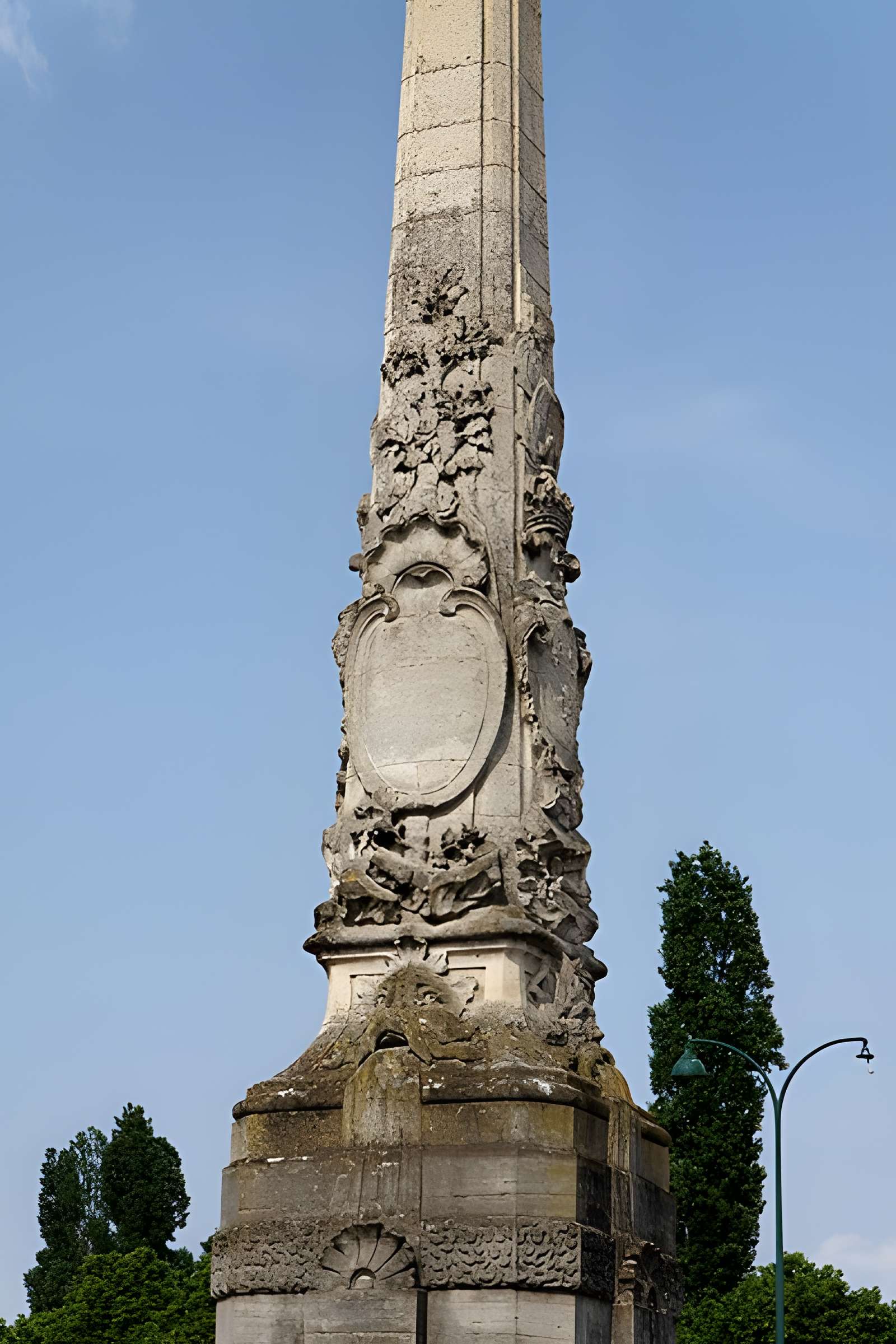 Pyramide du bois de Vincennes - Paris 12ème