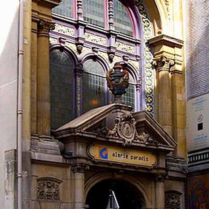 Photo de Anciens magasins de vente des faïenceries de Choisy-le-Roi - Paris 10ème