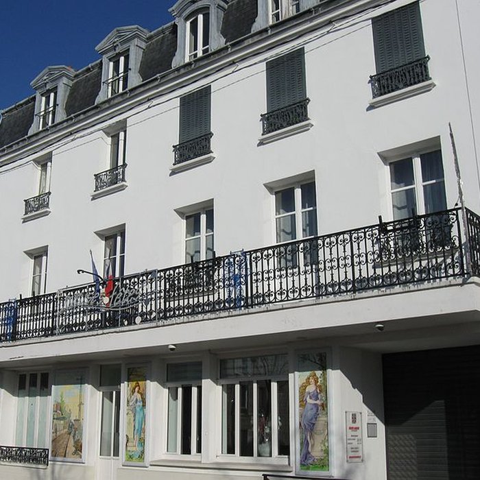 Photo de Anciens magasins de vente des faïenceries de Choisy-le-Roi - Paris 10ème
