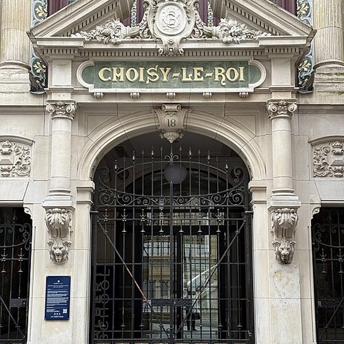 Photo de Anciens magasins de vente des faïenceries de Choisy-le-Roi - Paris 10ème