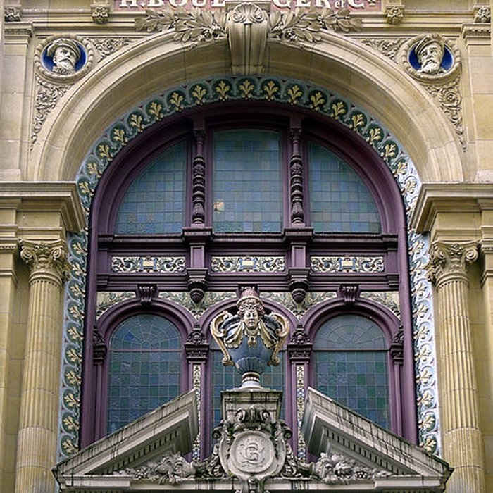 Photo de Anciens magasins de vente des faïenceries de Choisy-le-Roi - Paris 10ème