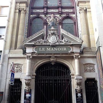 Anciens magasins de vente des faïenceries de Choisy-le-Roi - Paris 10ème