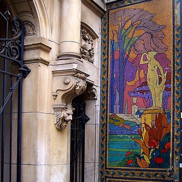 Anciens magasins de vente des faïenceries de Choisy-le-Roi - Paris 10ème