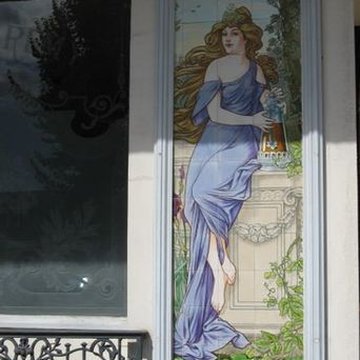 Anciens magasins de vente des faïenceries de Choisy-le-Roi - Paris 10ème