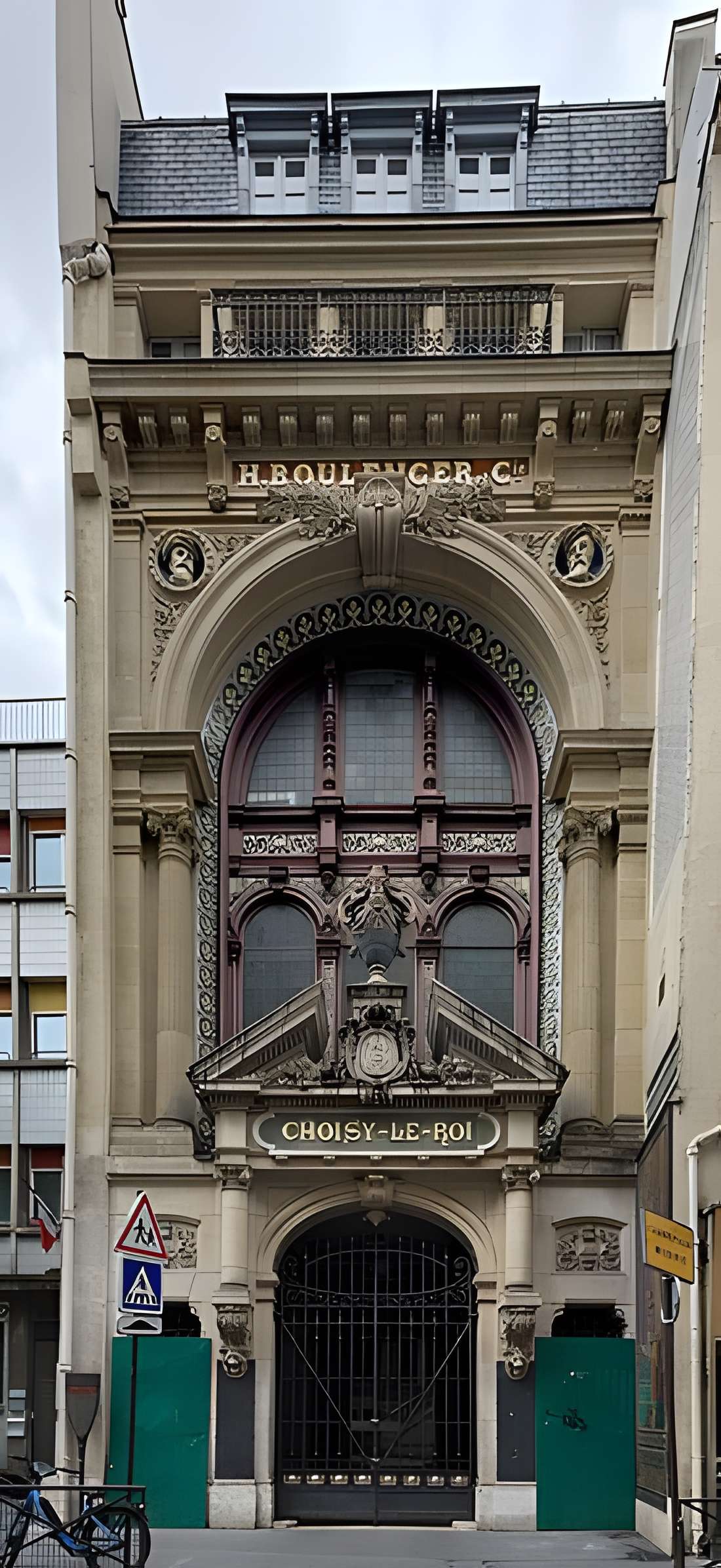 Anciens magasins de vente des faïenceries de Choisy-le-Roi - Paris 10ème