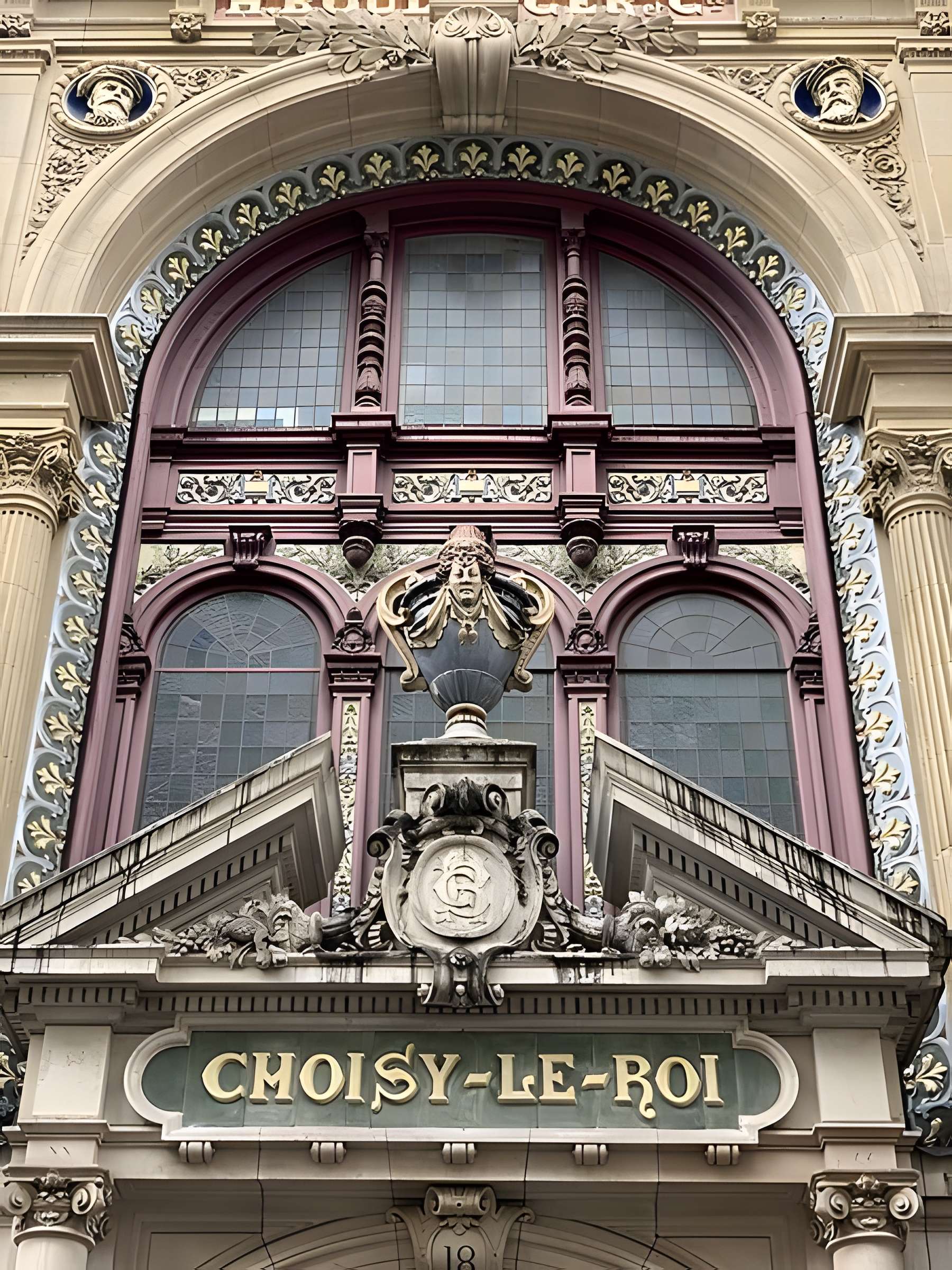 Anciens magasins de vente des faïenceries de Choisy-le-Roi - Paris 10ème